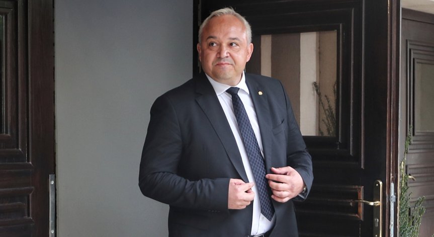 Демерджиев: 160 полицаи са унижени да охраняват хора, които нямат нужда