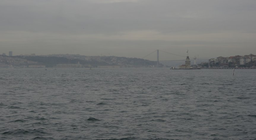 Турция протестира срещу поведението на руски моряк на борда на кораб през Босфора