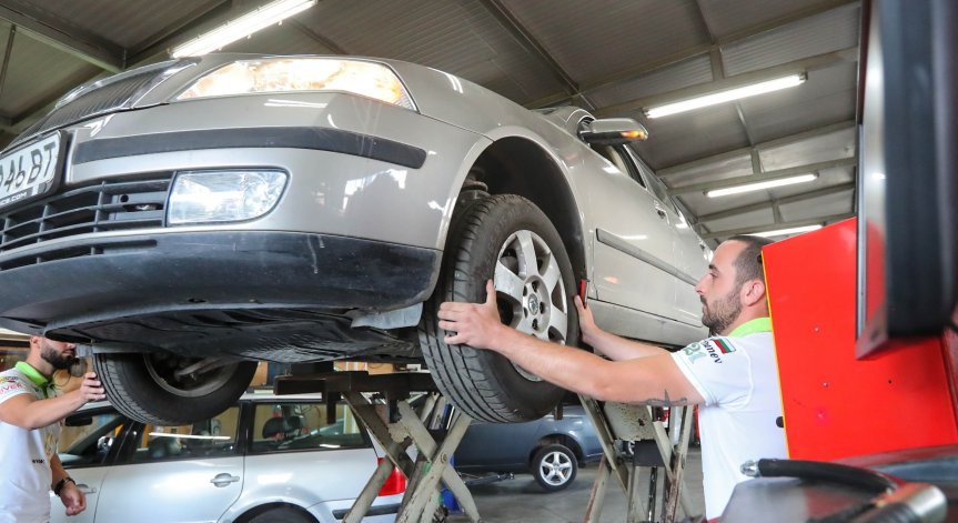 Необходимо е шофьорите да карат с повишено внимание и съобразена скорост.