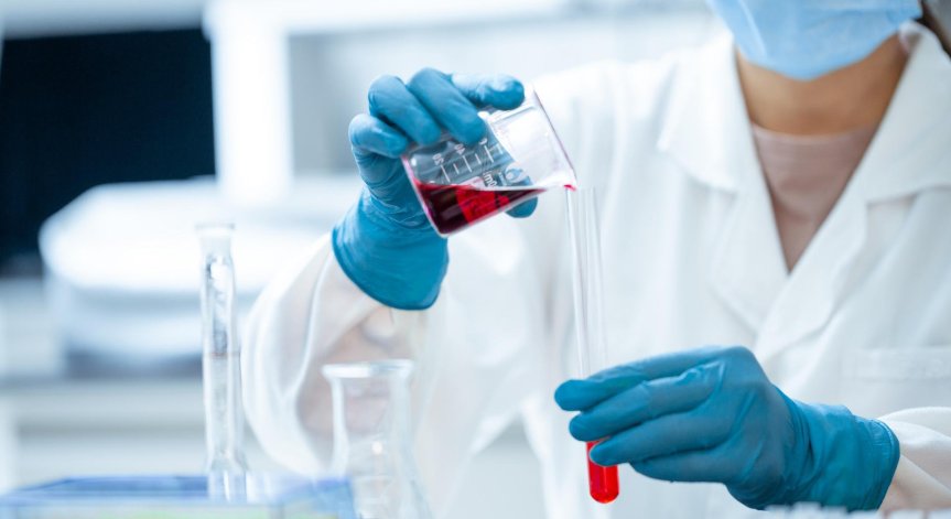 Изследователи откриха какво предизвиква Постковид симптомите