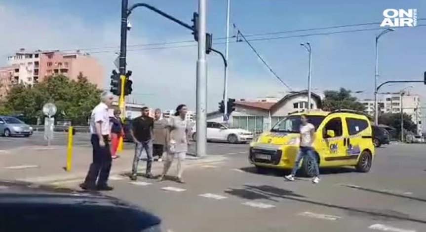 Трима задържани след масовия бой в София заради инцидент с каруца