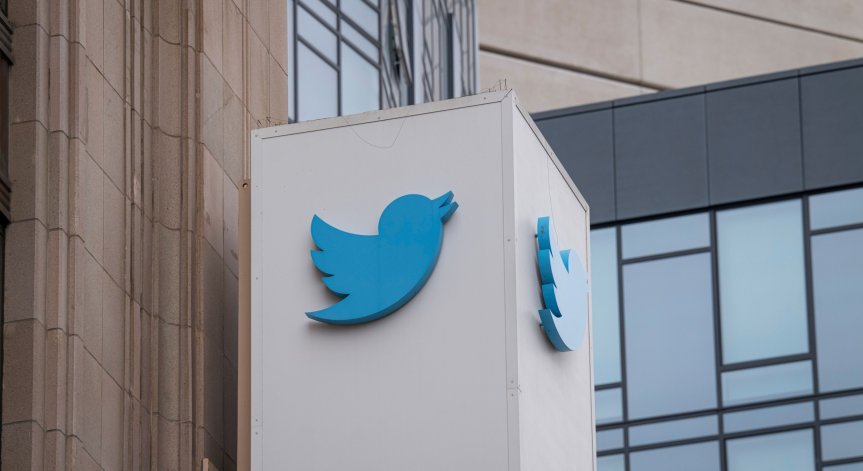Twitter отменя привилегии на акаунта на Тръмп на 20 януари