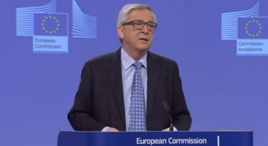 Европа може да приеме още 2 млн. бежанци, смята Юнкер