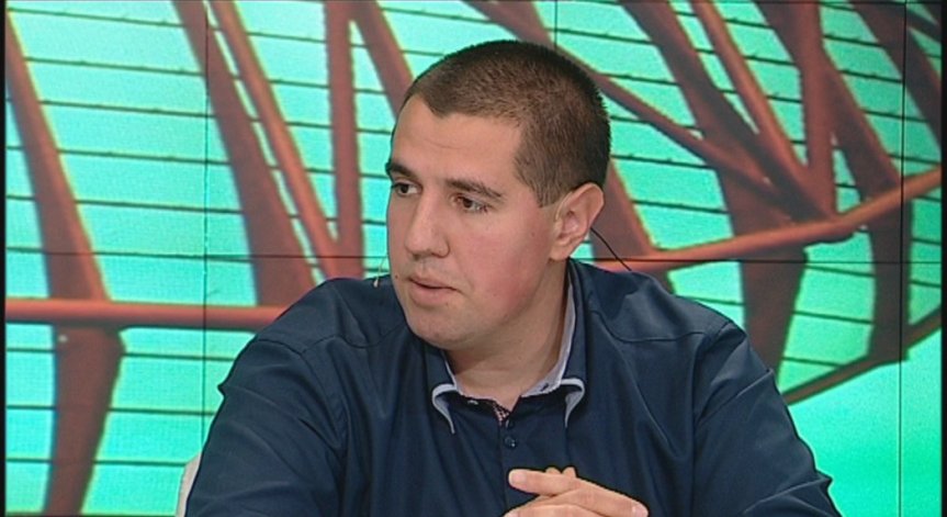 Петър Лавринов, главен пилот Документация - България ер