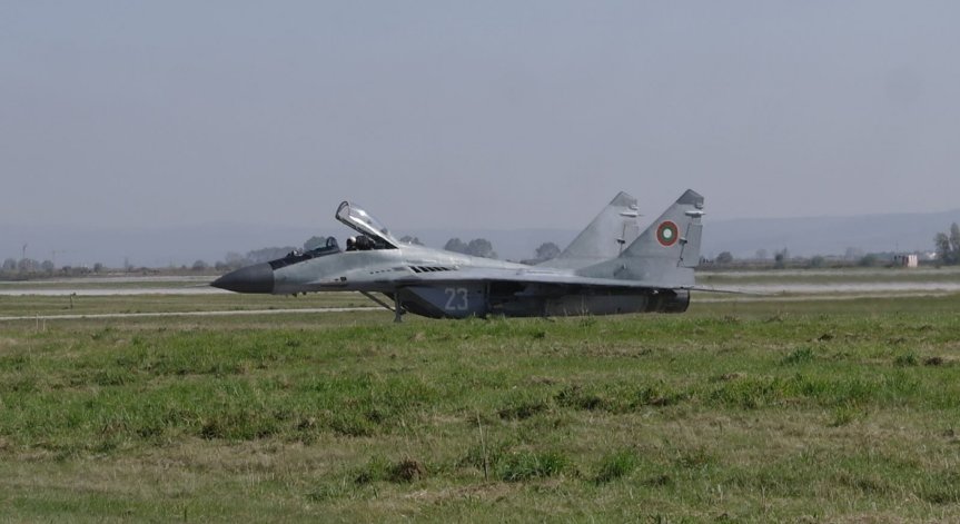 Парламентът ратифицира договора за ремонт на самолетите МиГ-29