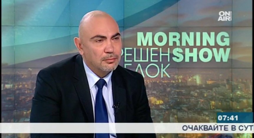 Росен Петров: И аз съм правил грешки в ефир, но късането на снимката на Плевнелиев е недопустимо