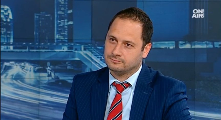 Армията е в крайна нужда от модернизация, твърди социалист