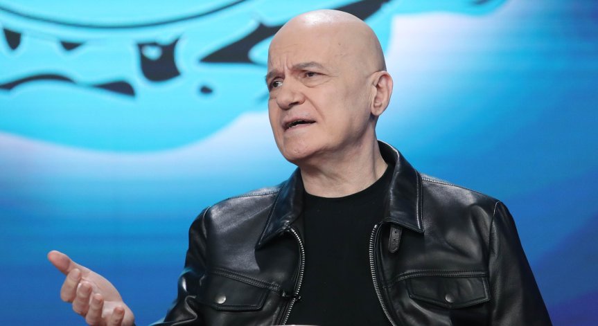 Слави Трифонов подкрепя и референдума на Радев, и еврото