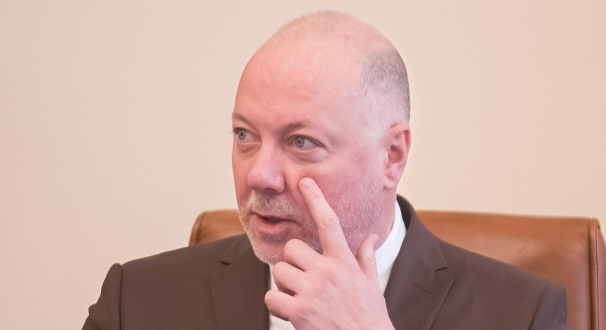 Всички трябва да поставим Украйна в най-силна позиция за постигане на справедлив и траен мир, призова Желязков.
