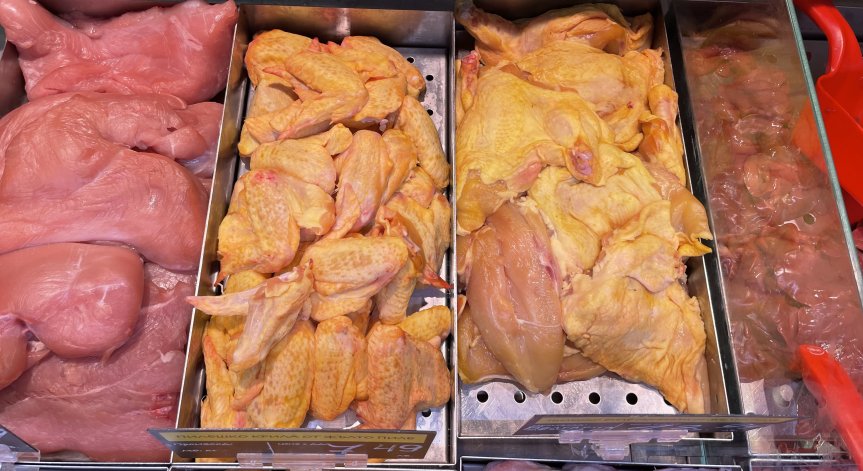 БАБХ спря 122 кг опасни храни при 1658 извънредни проверки