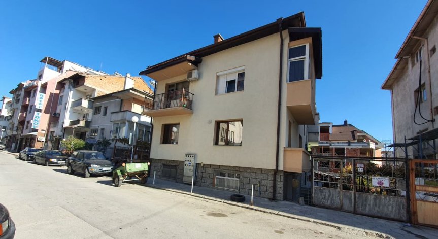 Оставиха в ареста майката, обвинена в убийство на своите деца