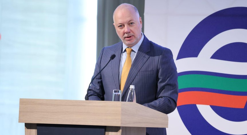 Желязков ще говори пред депутатите днес/.