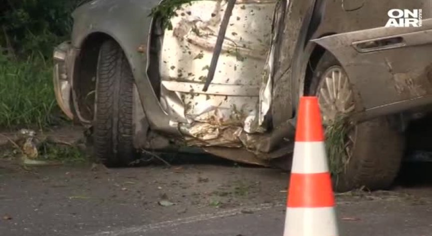 Двама мъже пострадаха тежко при катастрофа край Русе
