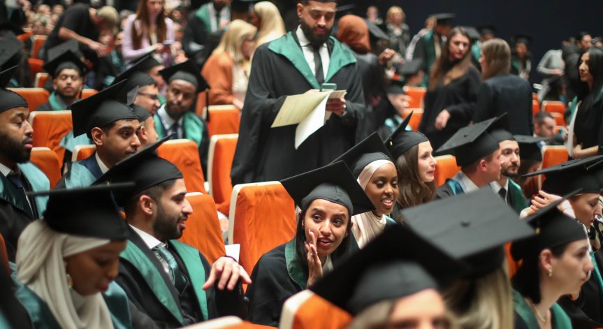 Би Би Си: Все повече британци избират България за обучение по медицина