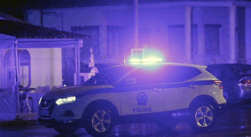 Жена застреля друга в сладкарница в Солун