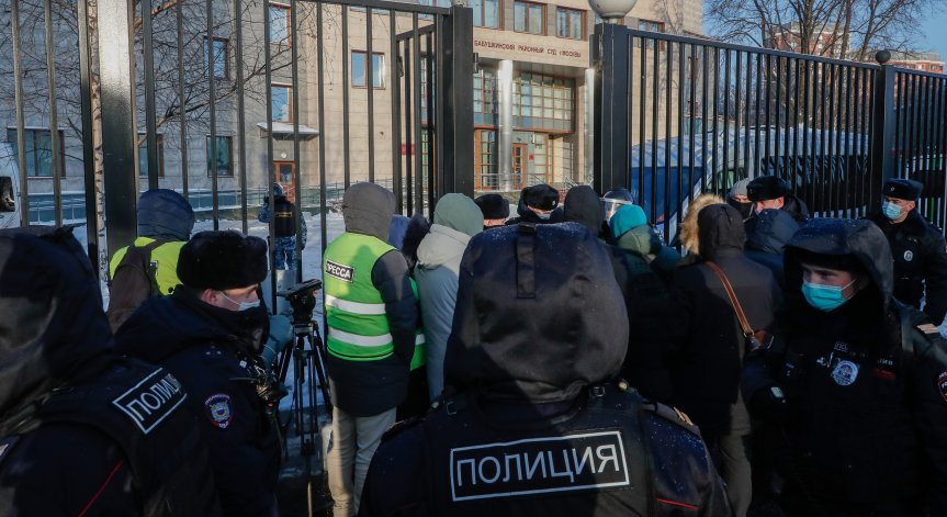 Русия обяви за междудържавно издирване приближен до Навални