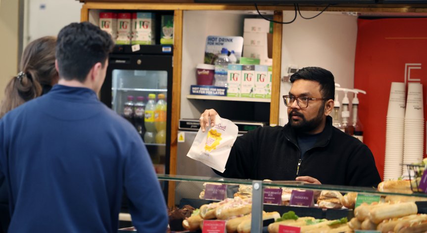 Ще ви изненадат ли най-желаните държави и градове за работа в чужбина?