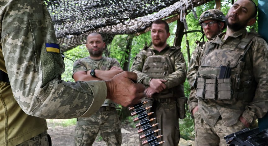 Украйна търси чужденци за попълване на липсите на фронта във войната с Русия