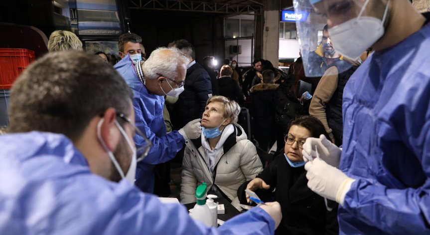 Цели 48 смъртни случая след Ковид-19 само за седмица в Гърция