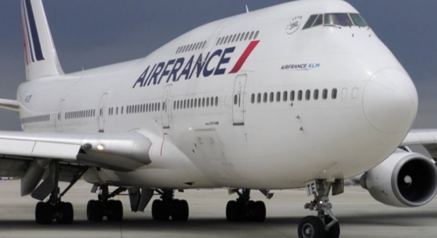 Самолет кацна аварийно на летище 