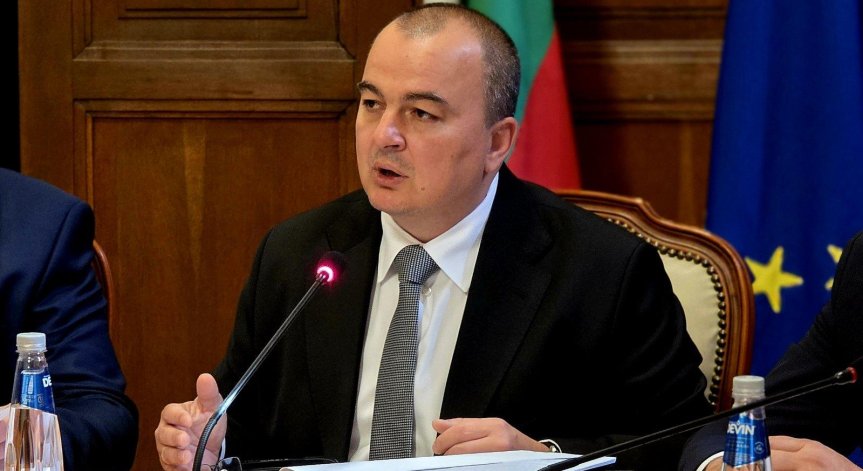 Абровски: Земеделците ще получат 170 млн. евро компенсации заради войната с Иран