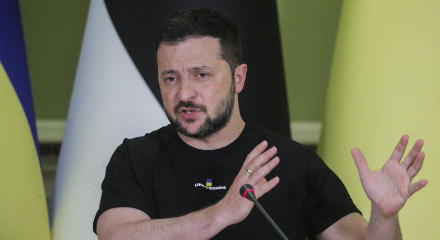 Зеленски: Русия укрива телата на загинали след скъсването на яз. 
