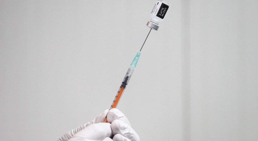 Даряваме на Иран 2,8 млн. дози ваксини AstraZeneca с изтекъл срок на годност