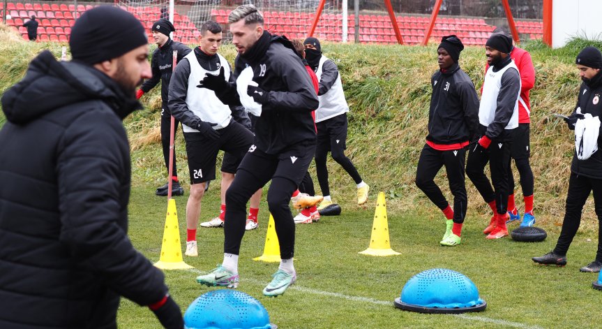 Турицов почти сигурно остава в ЦСКА, травмите на Назон и Шакич са леки