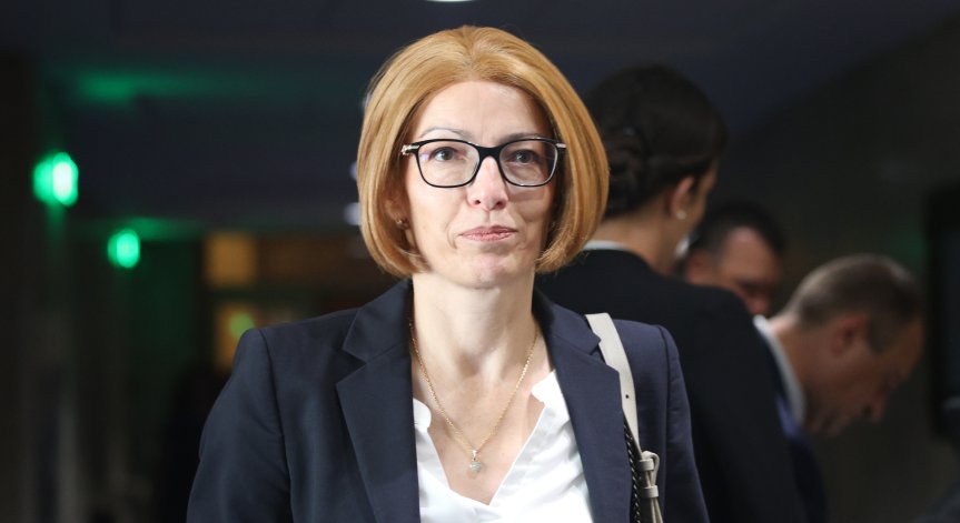 Служебното правителство смени всички областни управители