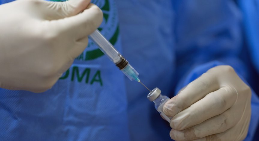 Пристигнаха още 57 600 дози от ваксината на AstraZeneca