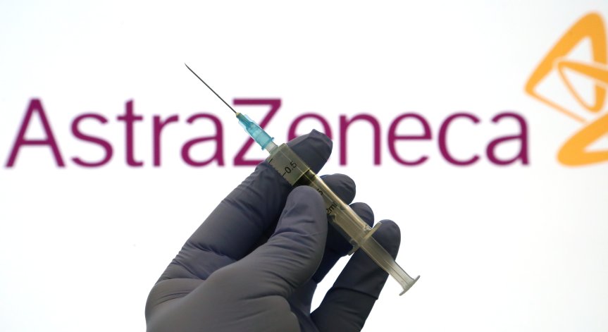 Великобритания одобри ваксината на AstraZeneca, поръча 100 млн. дози