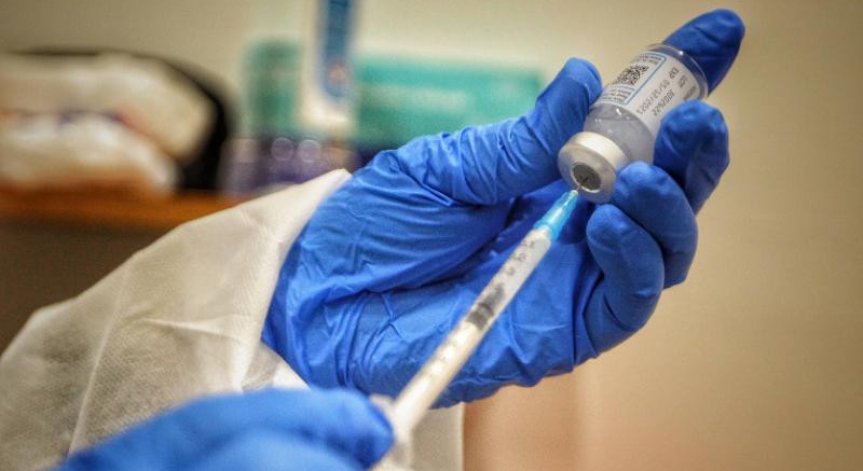 Купихме ваксини за 320 млн. лв., поставихме едва 30% - подаряваме и унищожаваме