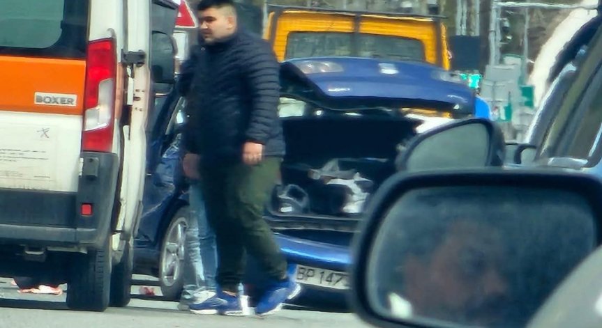 За момента няма данни за тежко пострадали.