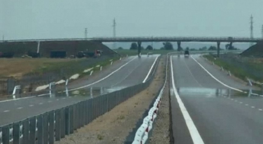 Борисов спря конкурса за избор на строители на АМ 