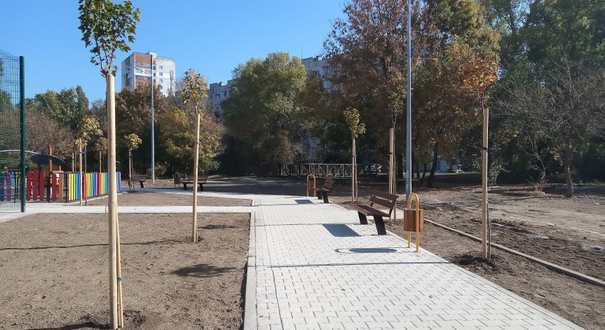 Молба до столичен район: Поставете осветление на моста на р. Владайска! 