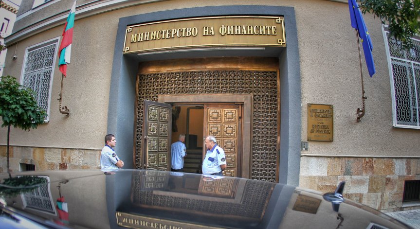 След отпадналата забрана за внос - МФ отпуска 63 млн. лв. за зърнопроизводителите