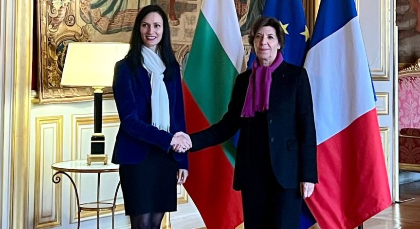 Мария Габриел в Париж: Франция е стратегически съюзник на България