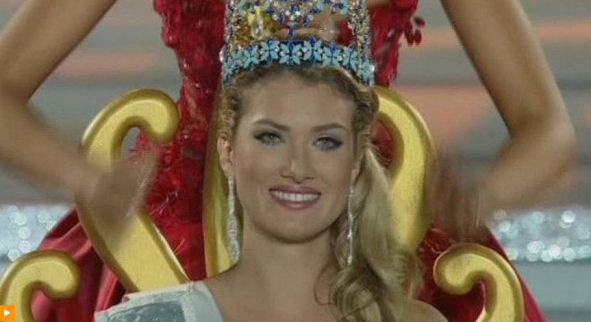 Мис Испания сложи короната на Мис Свят 2015
