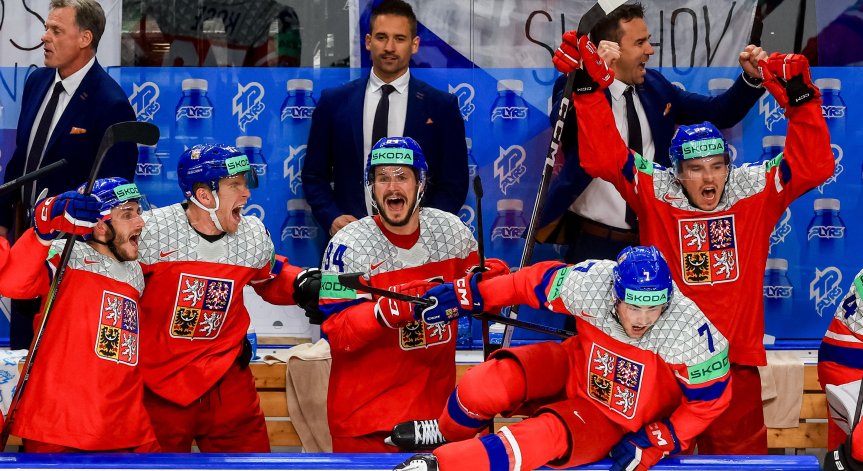 Чехия изхвърли САЩ от Световното по хокей, Канада също е на полуфиналите
