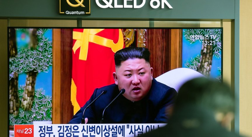 Ким Чен Ун с операция на сърцето, в критично състояние е