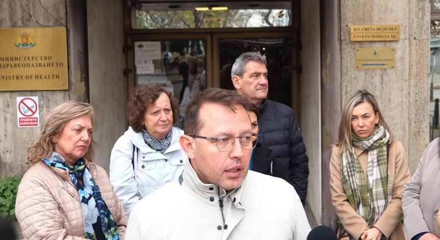 Д-р Здравков се връща начело на детската болница 