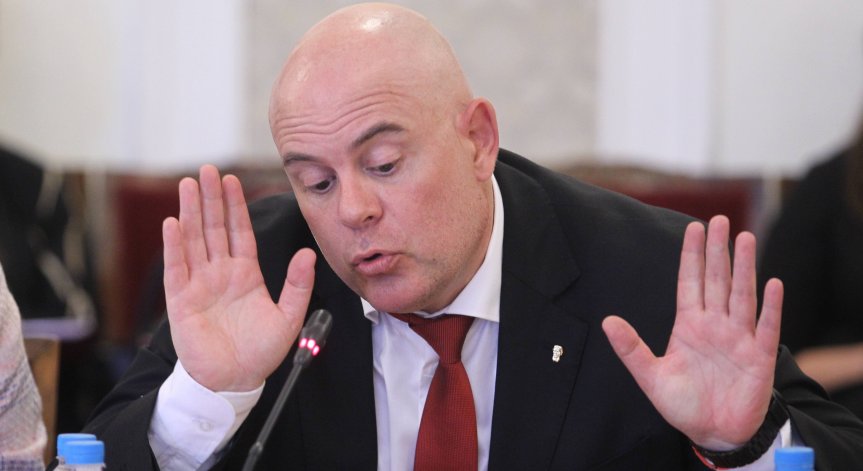 Гешев: Дали е важно с кого си пътувал, или е по-важно, че някой гражданин е застрашен