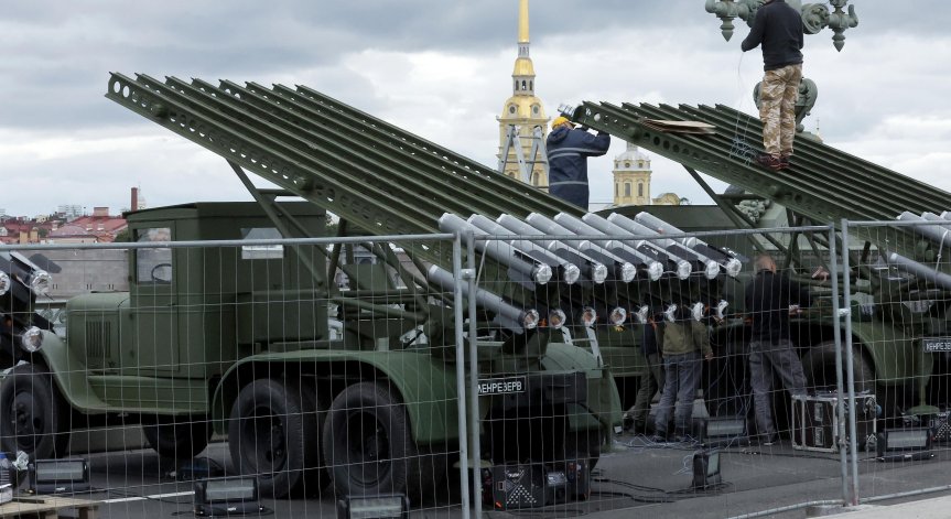 Руснаците са поели контрола над селата Звирове и Новоекономичне.