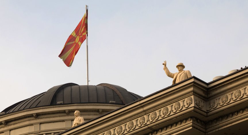 МВнР скочи срещу поредното безумие в Северна Македония - подмяна на български паметник