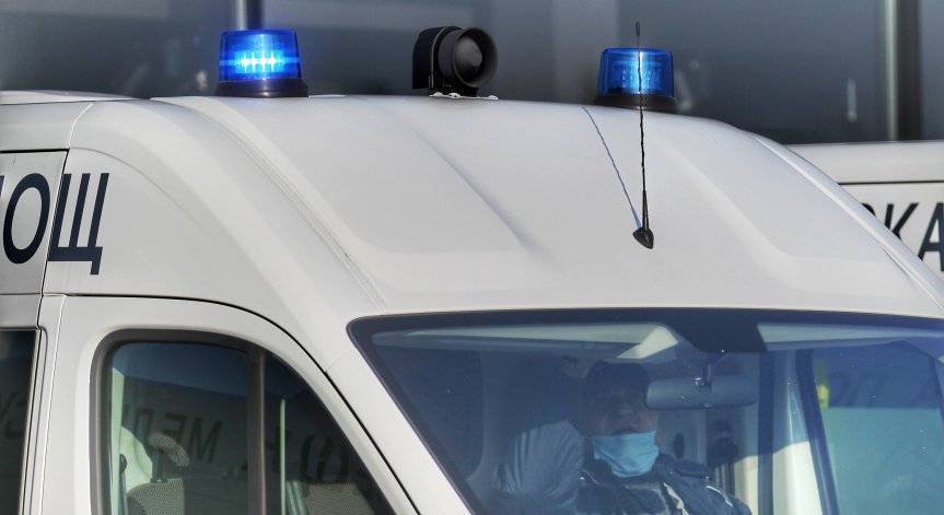 Гол мъж скочи от петия етаж на блок в Благоевград, оцеля, но е в тежко състояние