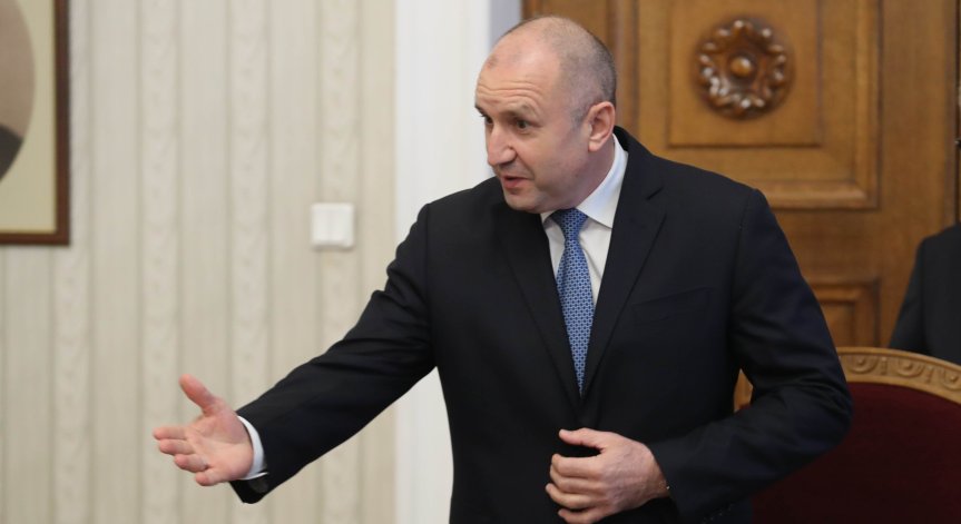 Радев започва консултации с партиите на 24 юни