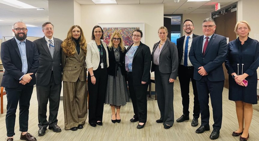 Министър Стойчева: България е стратегически важна страна за инвестиции