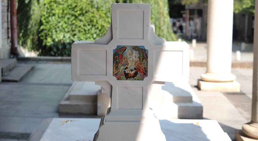 Вандали посегнаха на гроба на Патриарх Неофит.