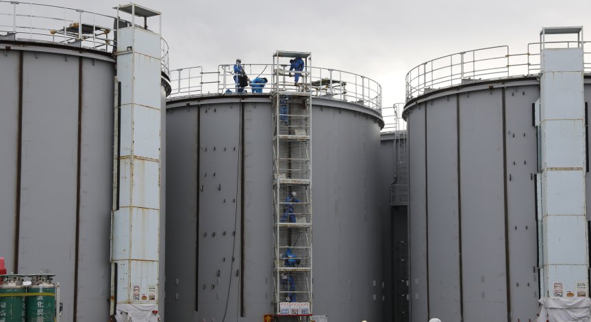 Изхвърлена вода от АЕЦ 