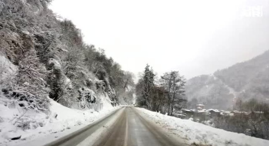 40 сантиметра сняг в Родопите, очаква се затопляне в следващите дни